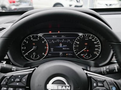 新能源小車夏日攻略：空調電池雙養護，掌握技巧暢享清涼出行